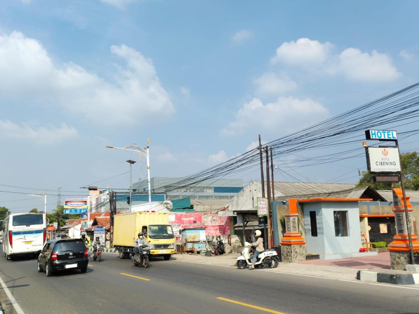 Hotel Cibening Purwakarta Exterior photo