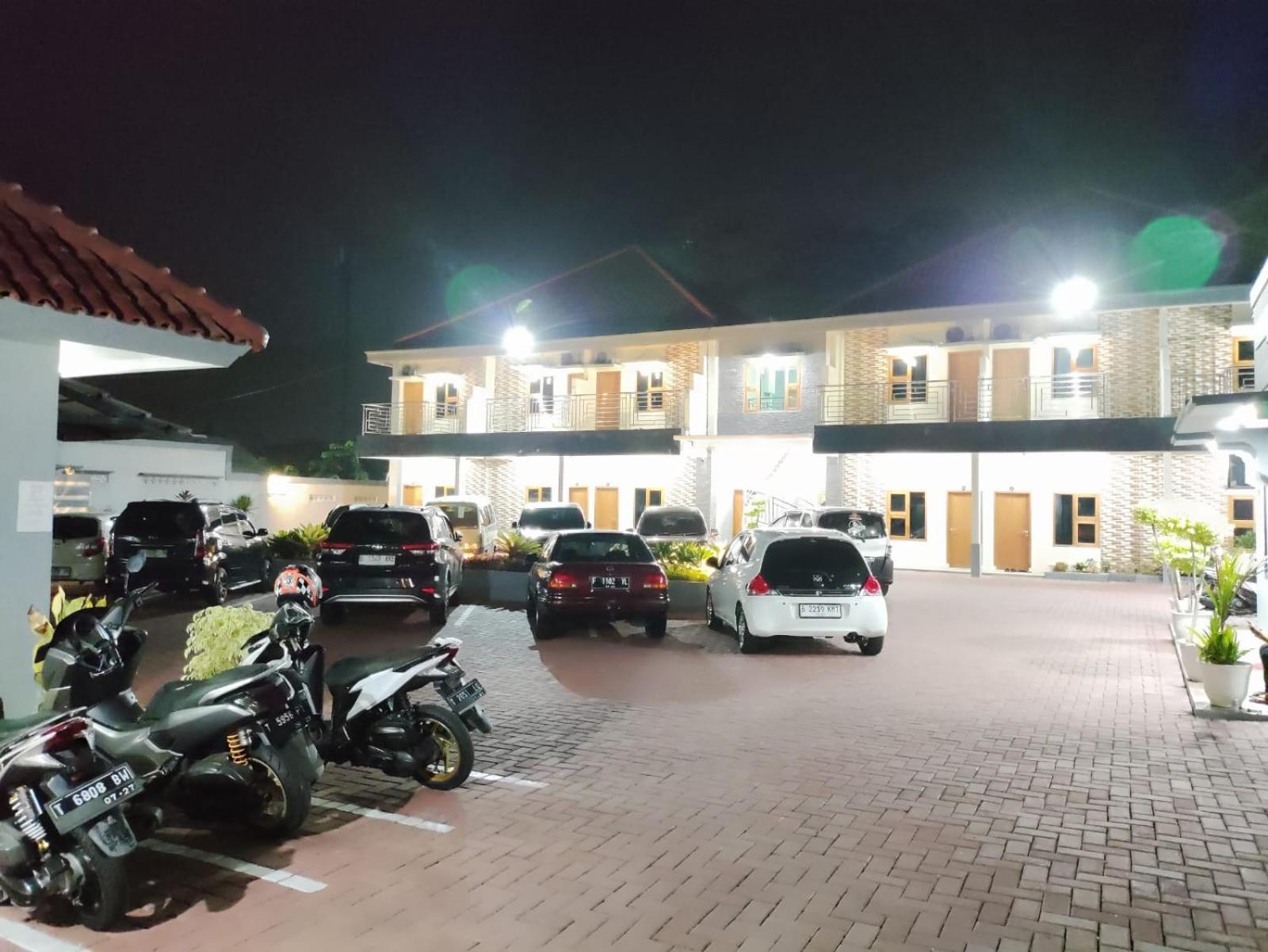 Hotel Cibening Purwakarta Exterior photo