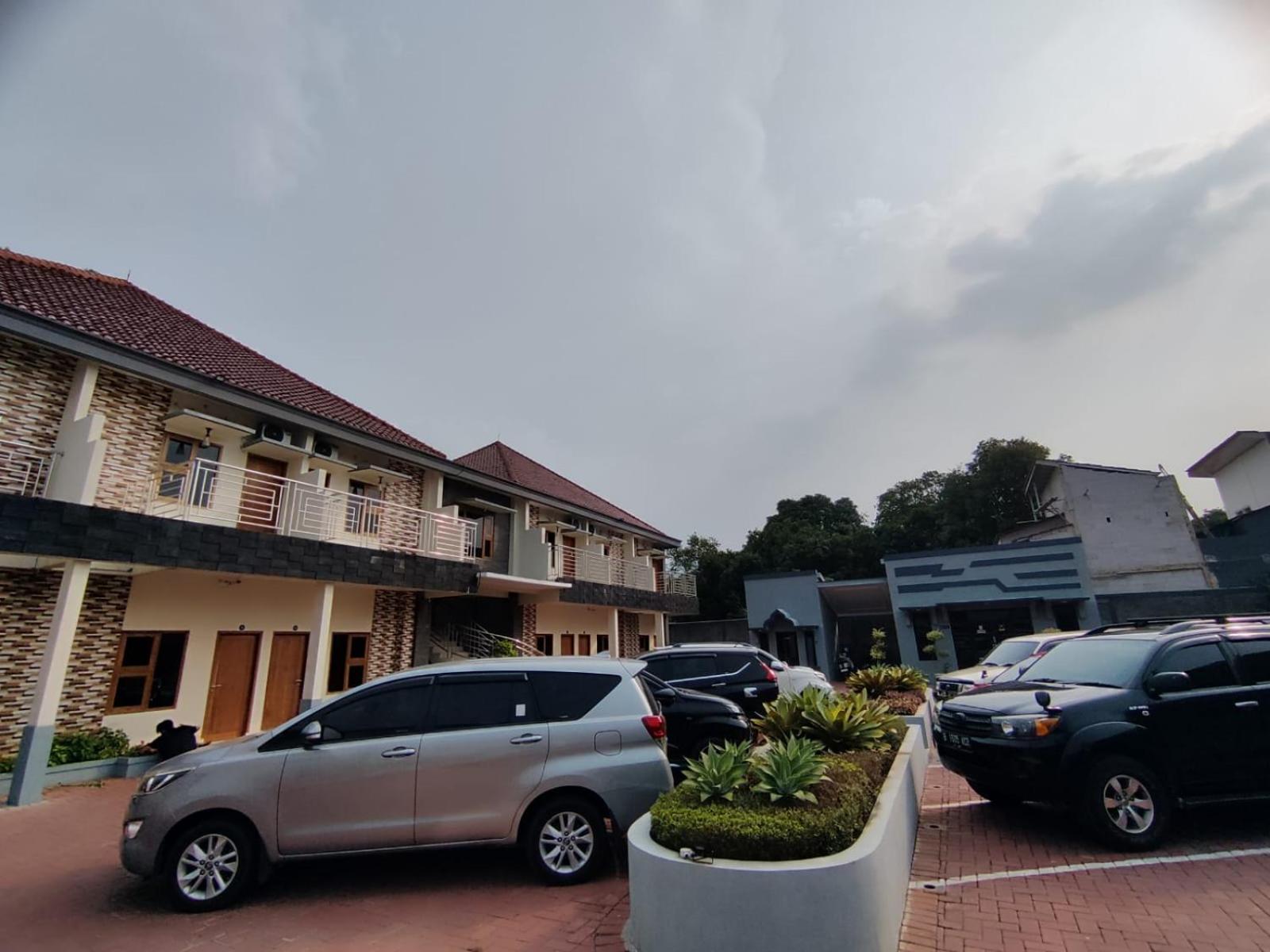 Hotel Cibening Purwakarta Exterior photo